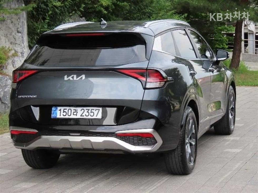 2022 - kia sportage