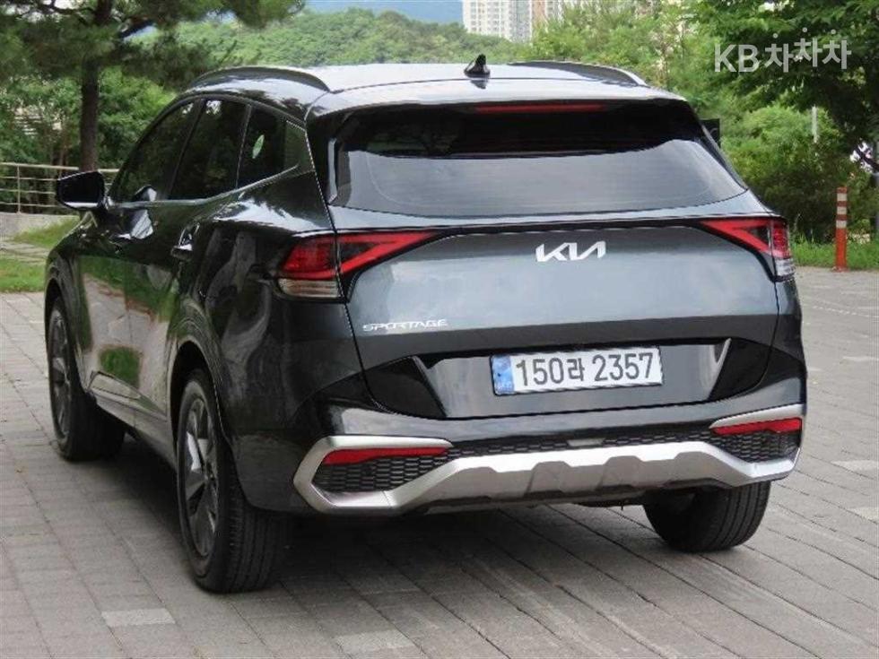 2022 - kia sportage