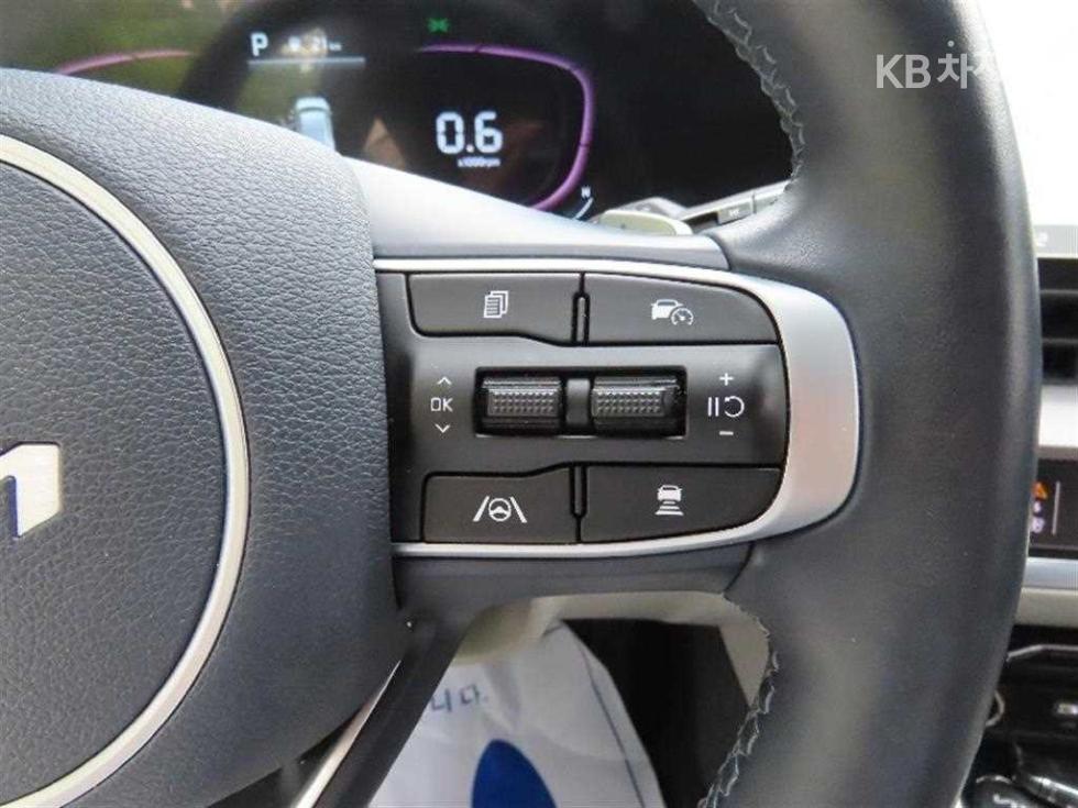 2022 - kia sportage