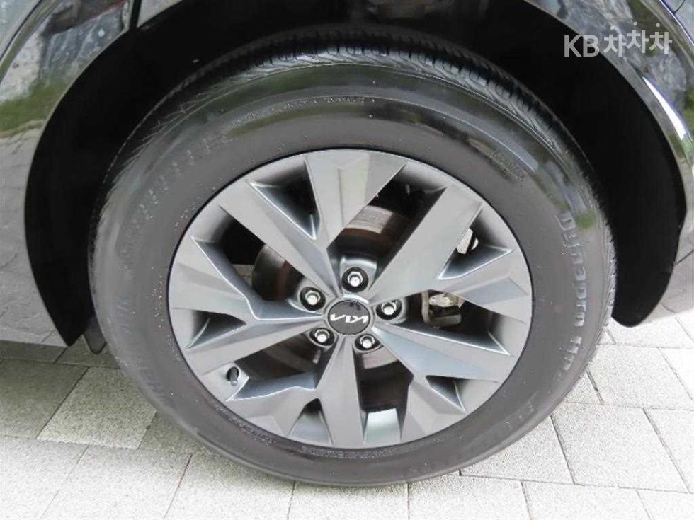 2022 - kia sportage