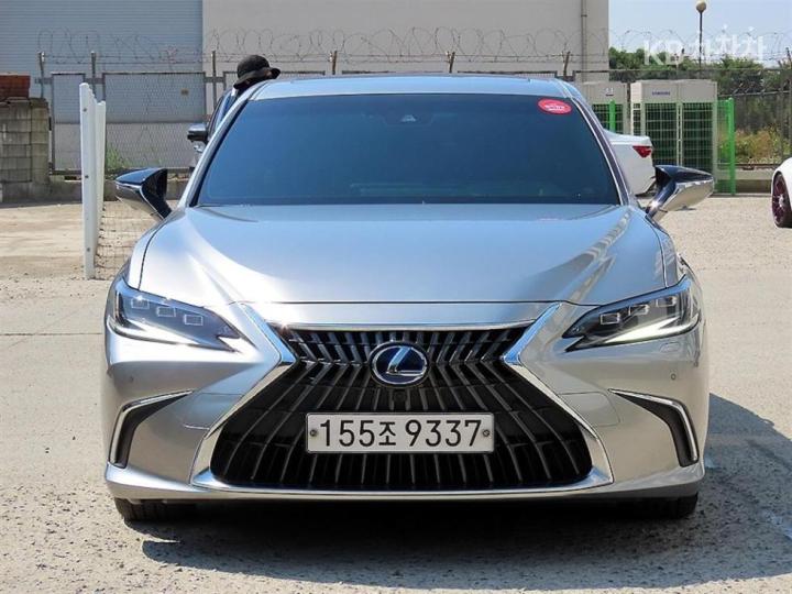 Lexus ES New Generation 300h Executive