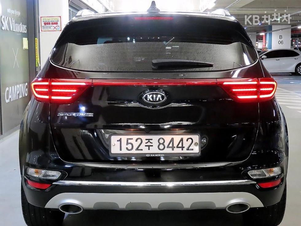 2021 - kia sportage