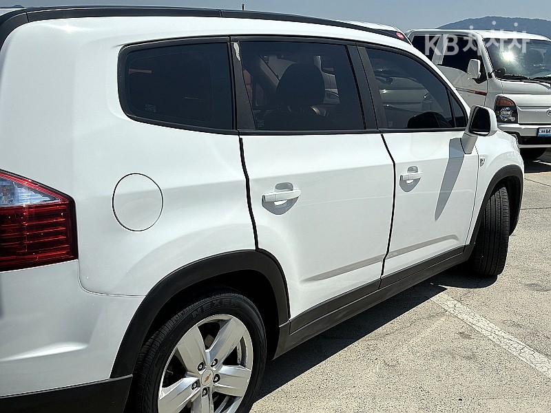 Chevrolet Orlando — miniaturë 4