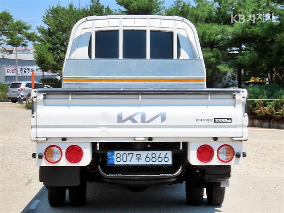 2022 - kia bongo iii