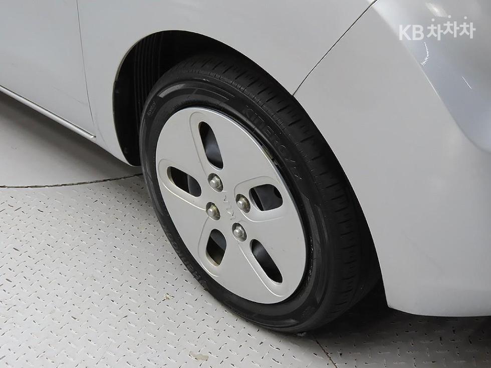 2019 - kia ray