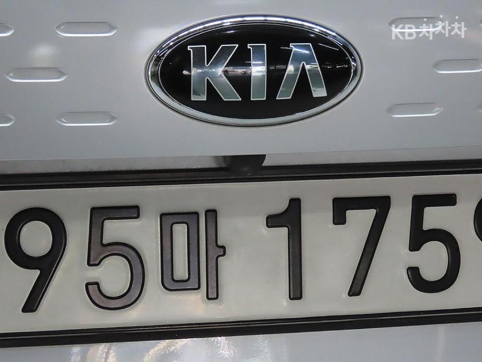 2019 - kia ray