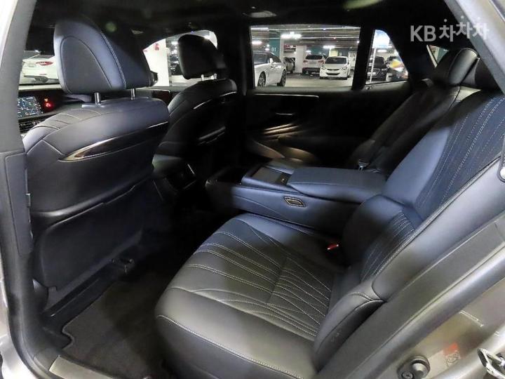 Lexus LS 500 AWD LUXURY 8