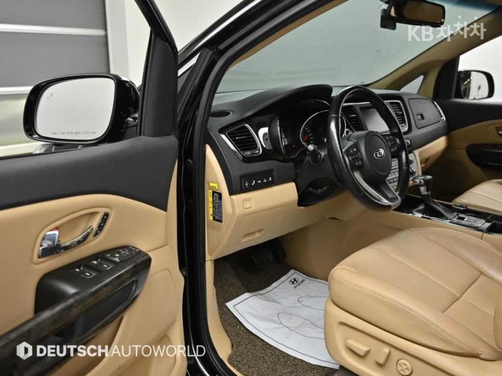 2019 - kia carnival