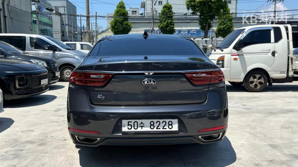 2019 - kia k7
