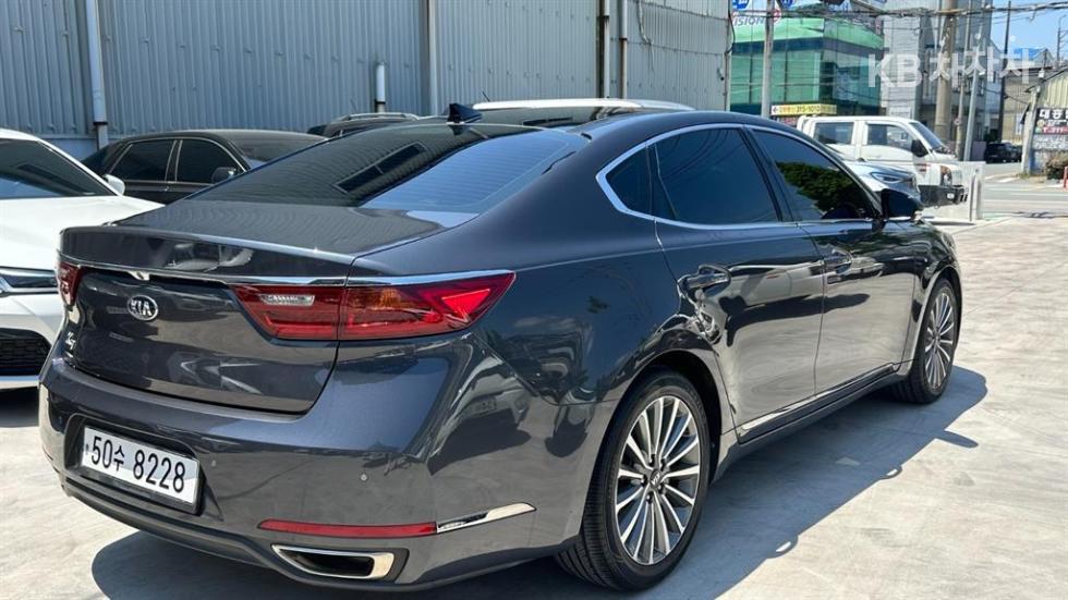 2019 - kia k7