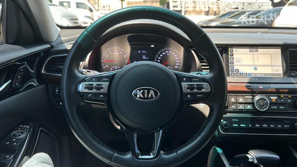 2019 - kia k7