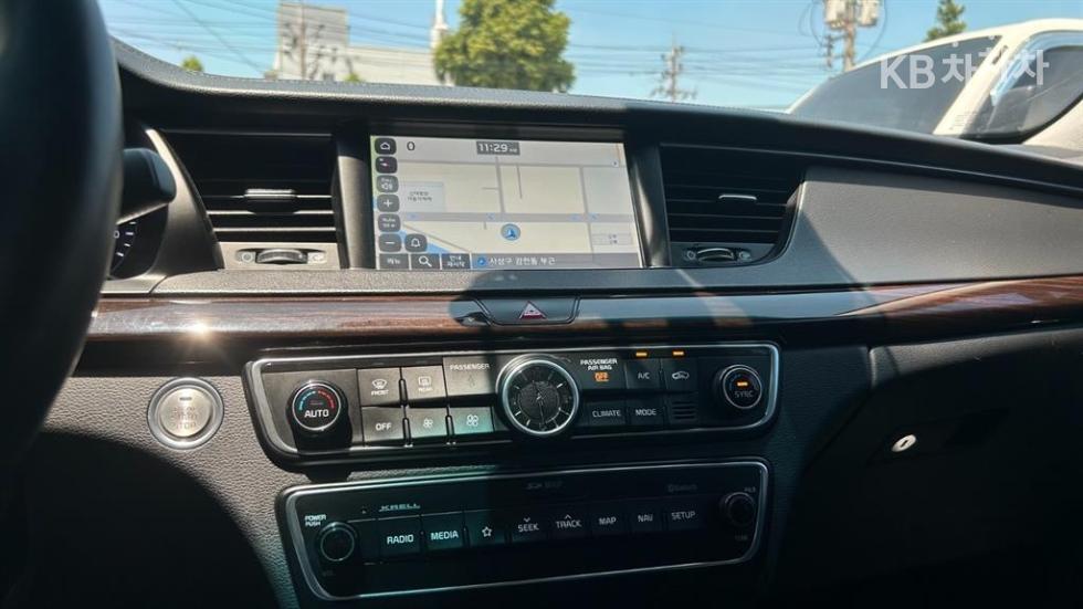 2019 - kia k7