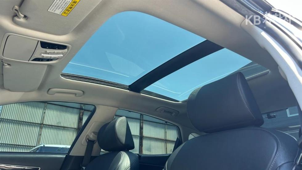 2019 - kia k7