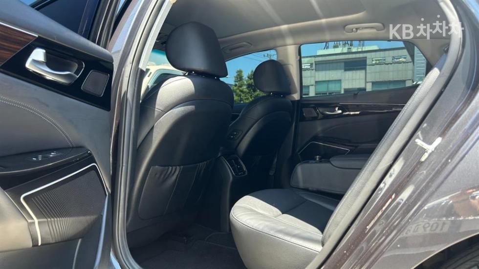 2019 - kia k7
