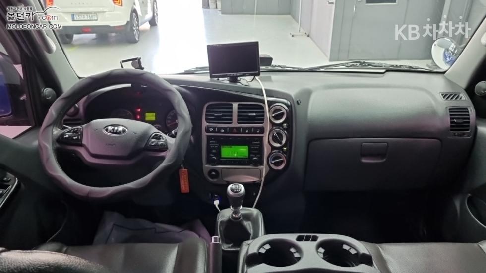 2016 - kia bongo iii