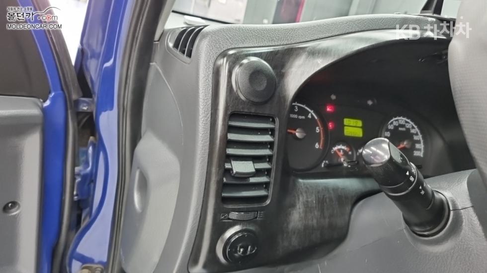 2016 - kia bongo iii