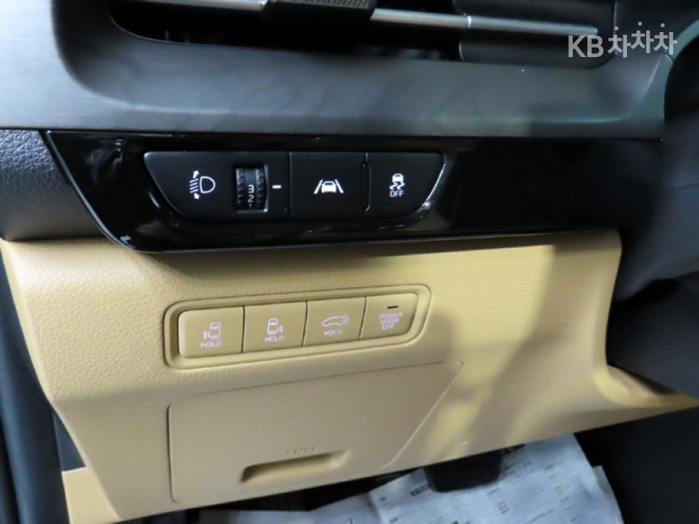 2021 - kia carnival