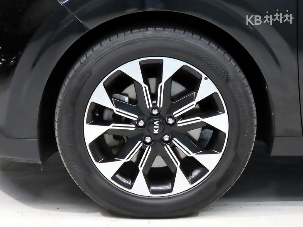2021 - kia carnival
