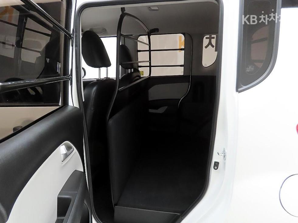 2022 - kia ray