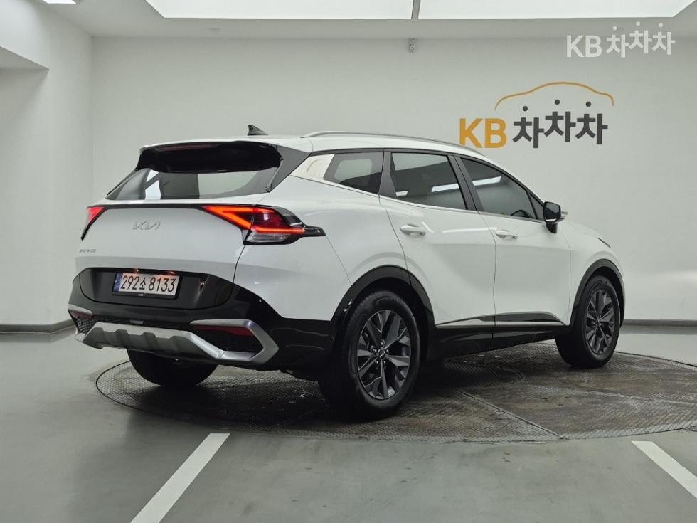 2023 - kia sportage