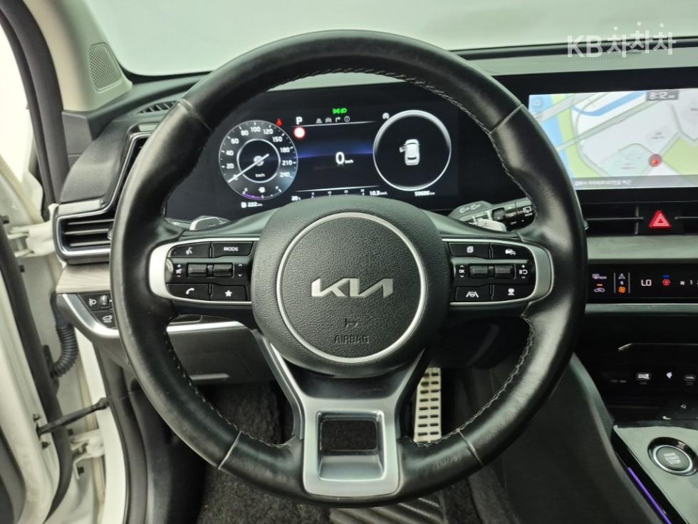 2023 - kia sportage