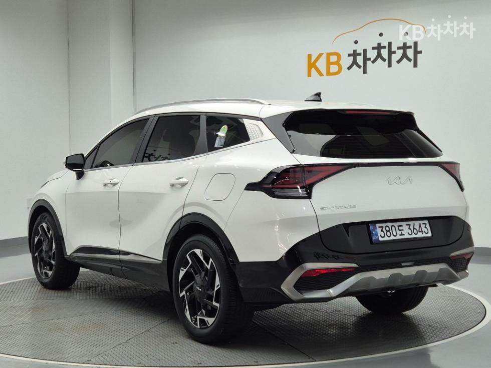 2022 - kia sportage