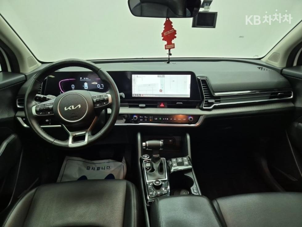 2022 - kia sportage