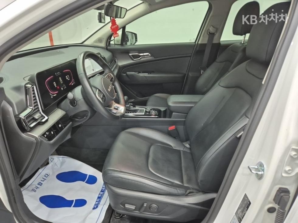 2022 - kia sportage