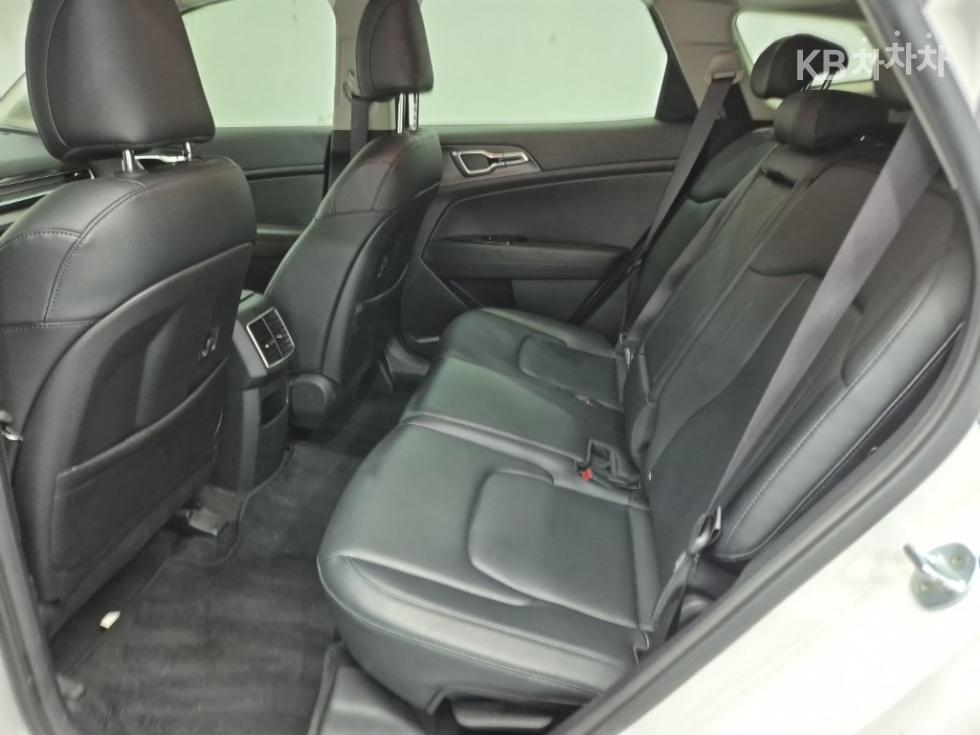 2022 - kia sportage