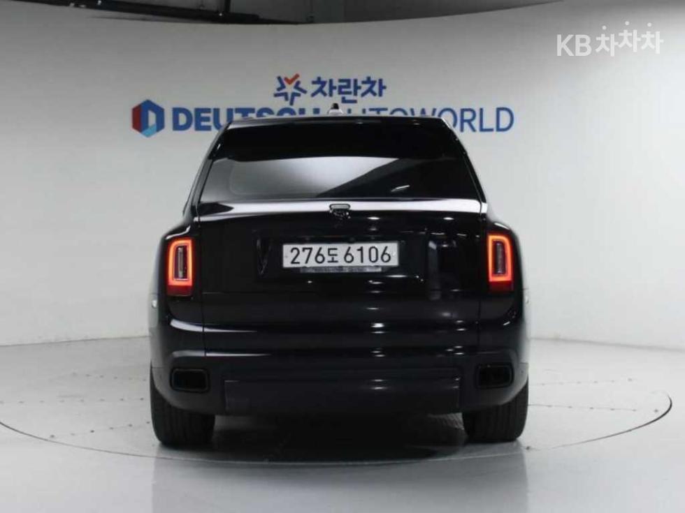 Rolls-Royce Cullinan — miniaturë 3