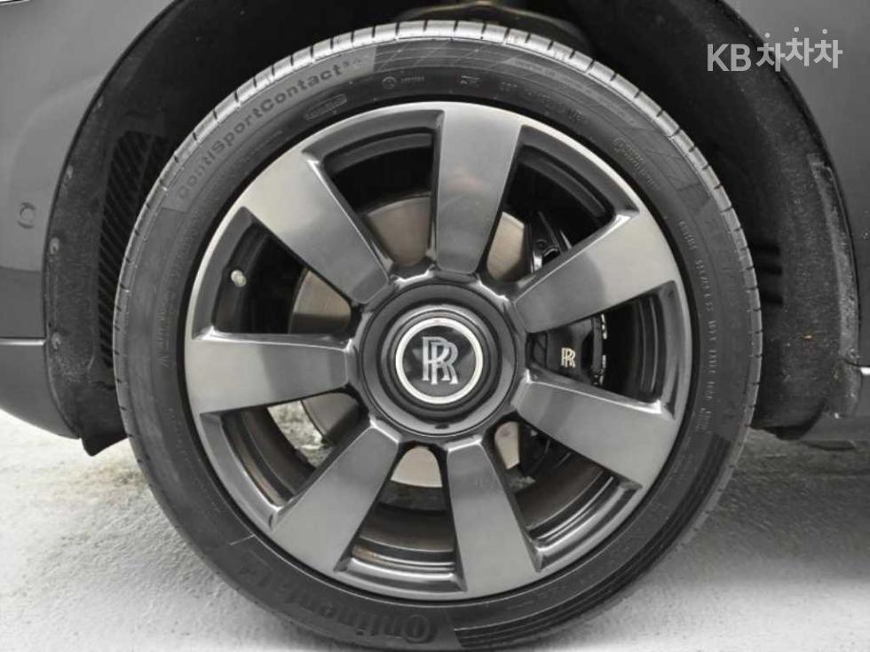 Rolls-Royce Cullinan — miniaturë 6