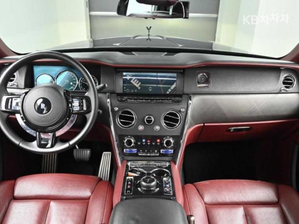 Rolls-Royce Cullinan — miniaturë 8