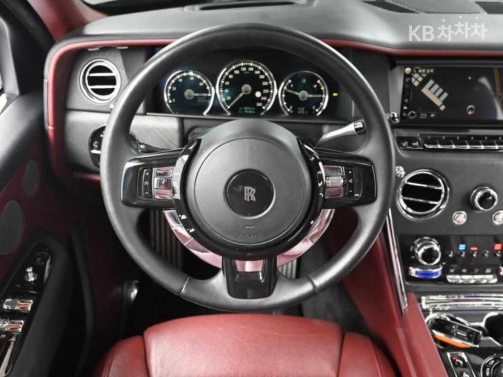 Rolls-Royce Cullinan — miniaturë 13