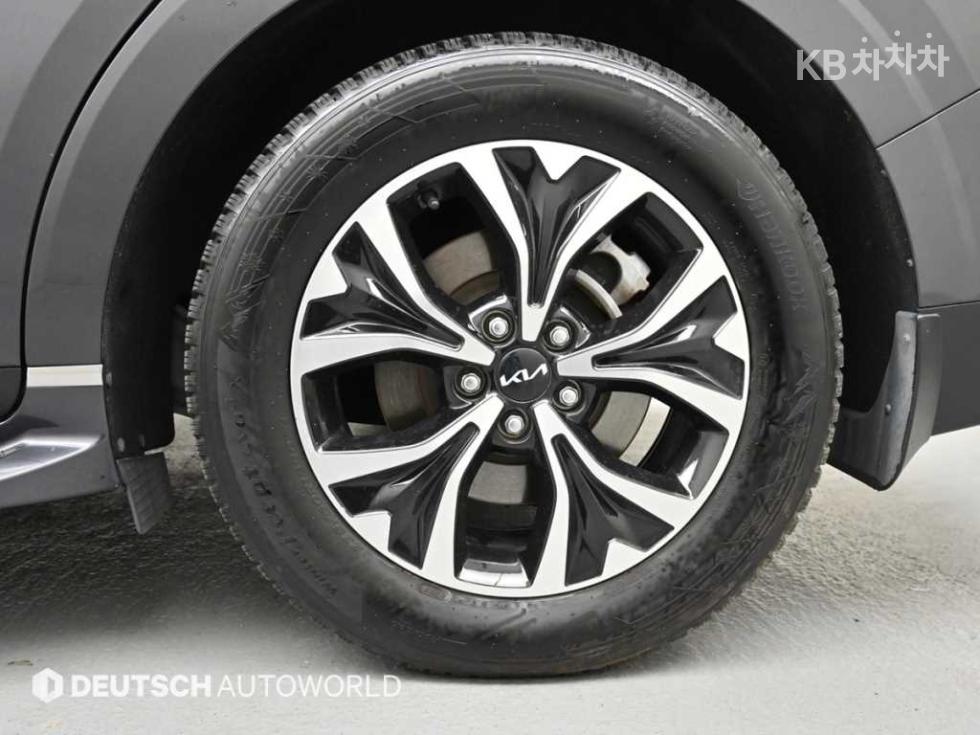 2023 - kia carnival