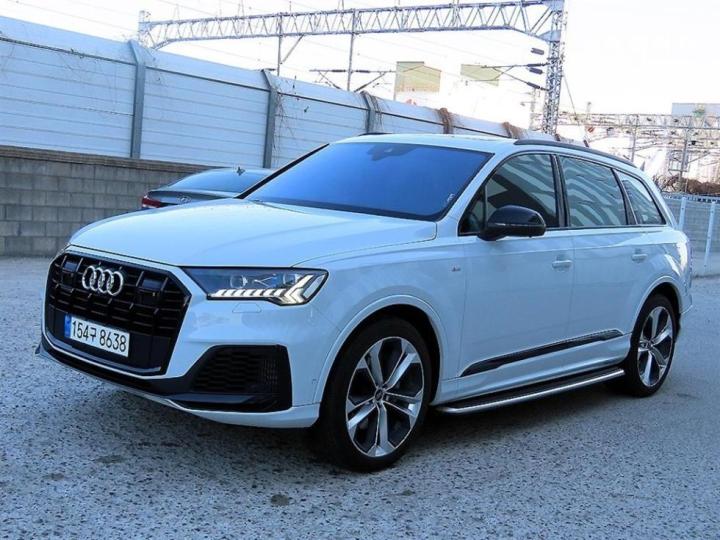 Audi Q7 New 3.0 55 TFSI Quattro Premium — фото 2