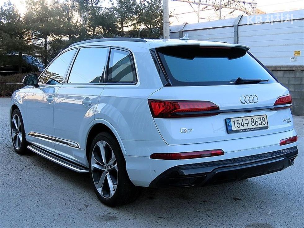 2023 - audi q7