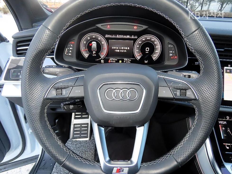 2023 - audi q7