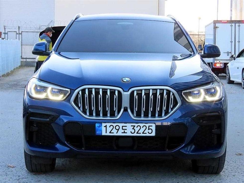 2023 BMW Hsh xDrive 40i M Sport Package