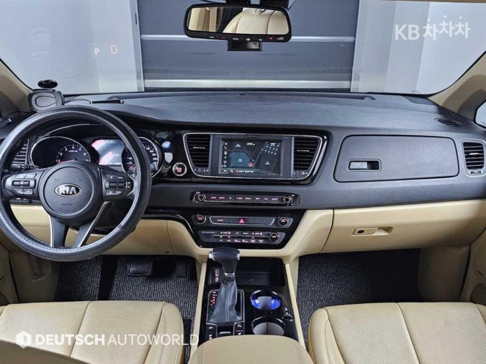 2019 - kia carnival