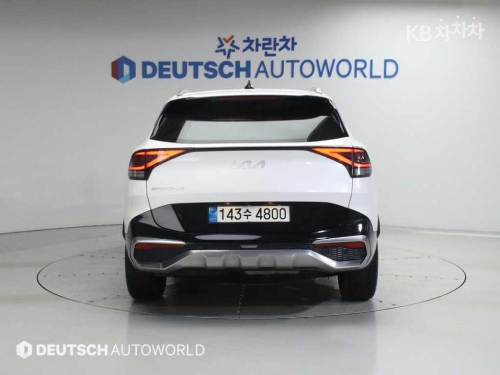 2022 - kia sportage