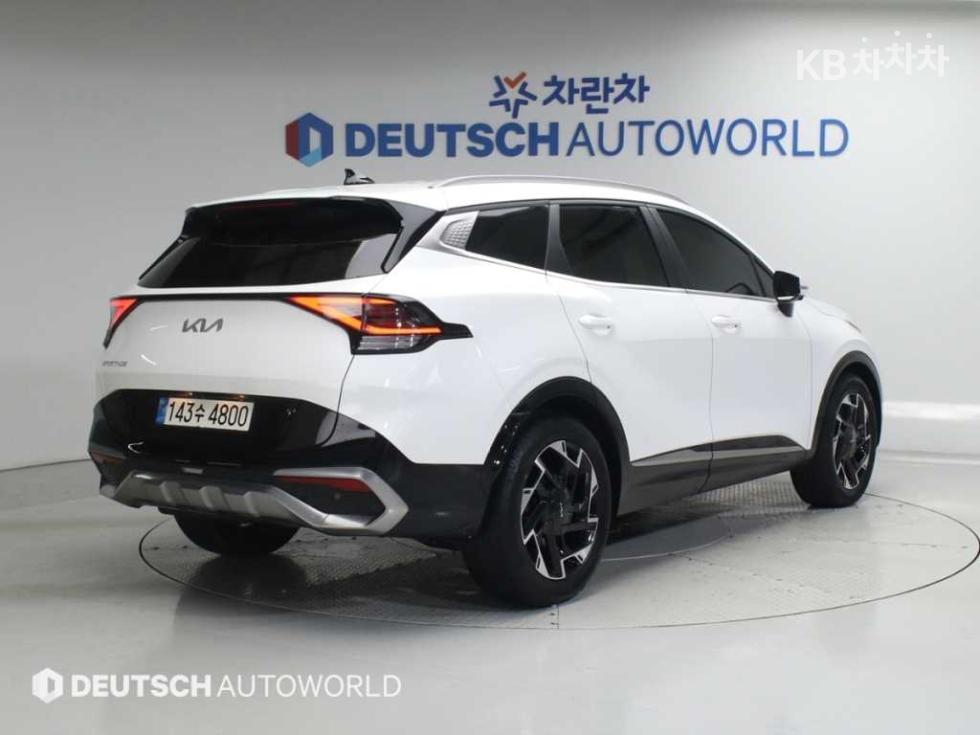 2022 - kia sportage