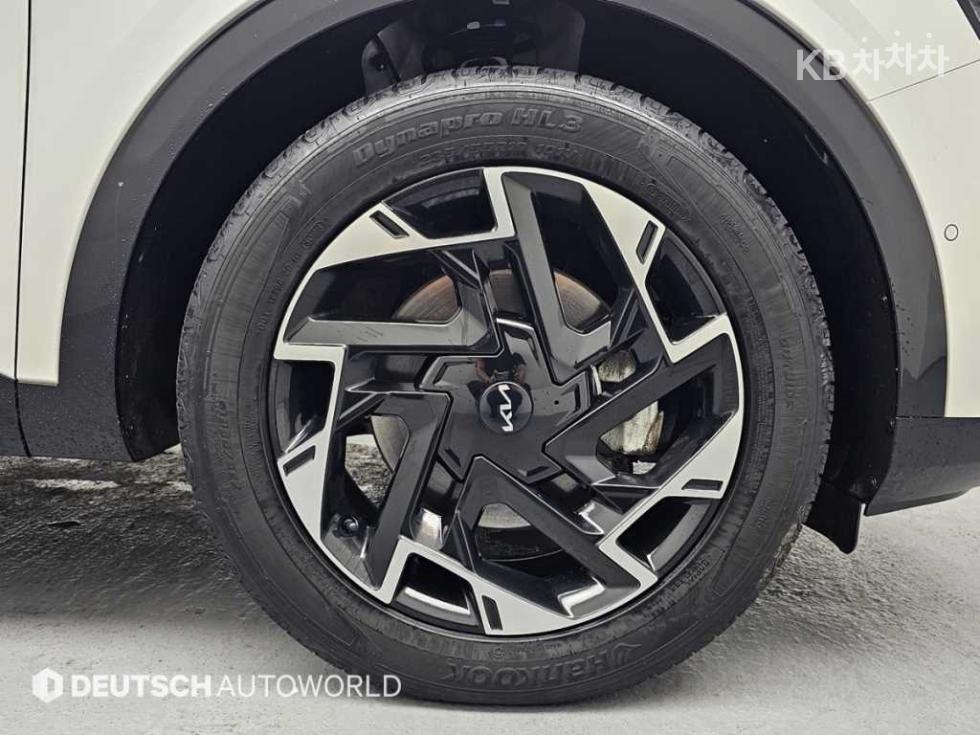 2022 - kia sportage