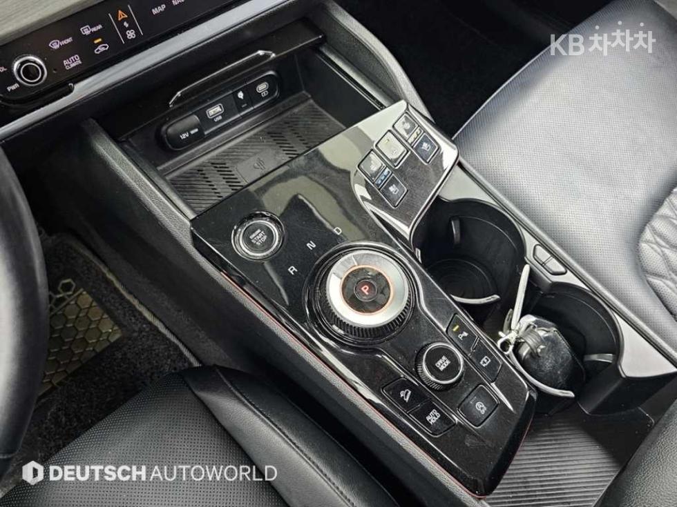 2022 - kia sportage
