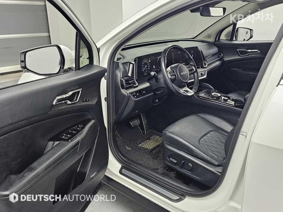 2022 - kia sportage