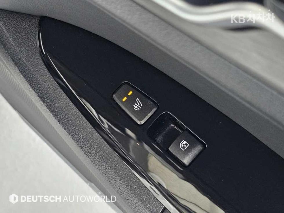 2022 - kia sportage