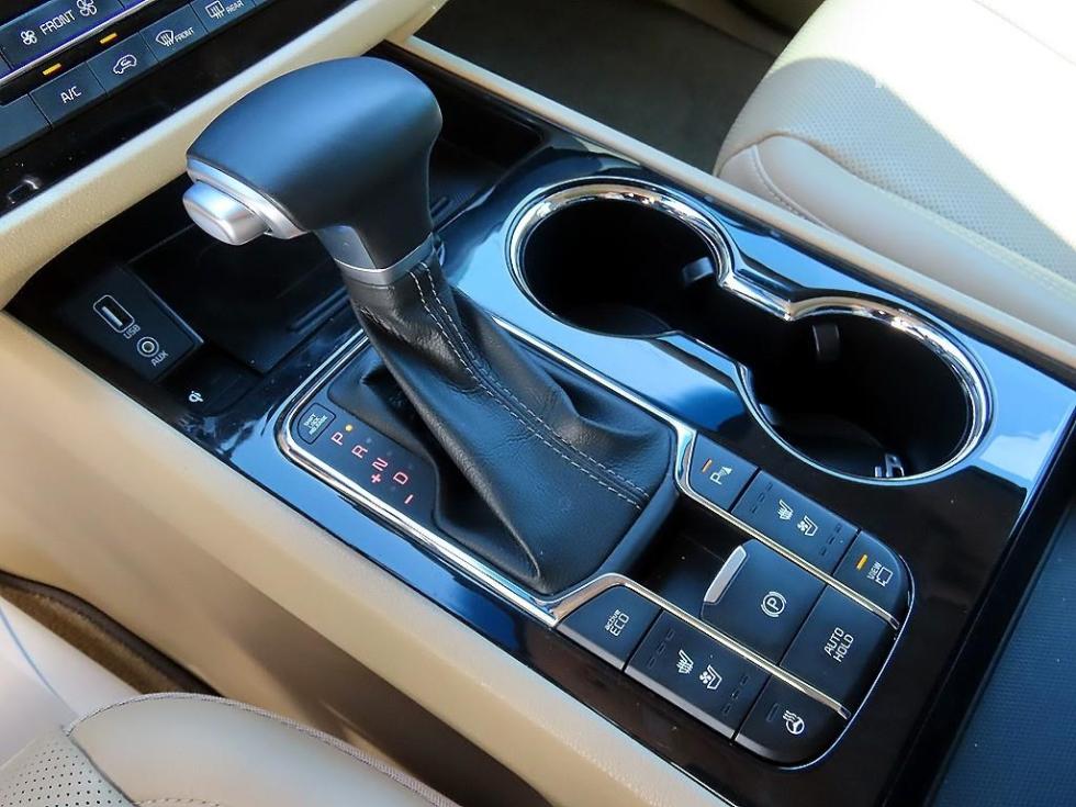 2020 - kia carnival