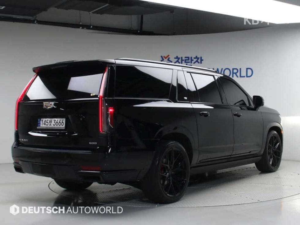 Cadillac Escalade — miniaturë 4
