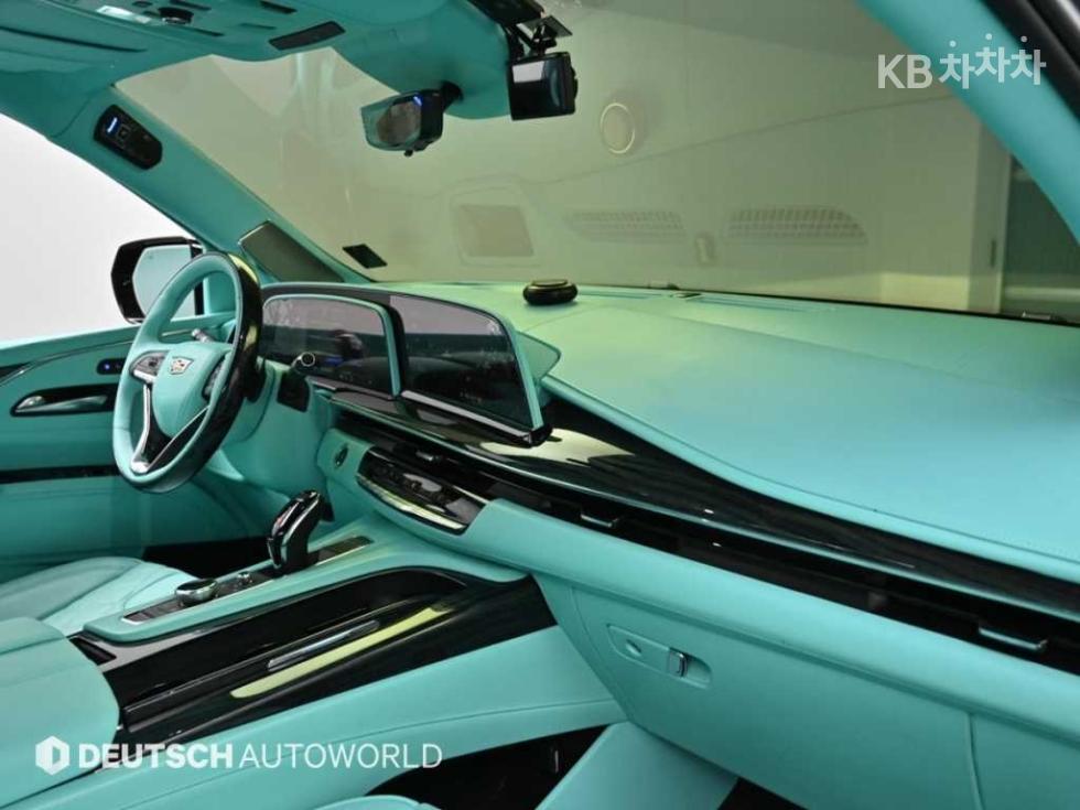 Cadillac Escalade — miniaturë 8