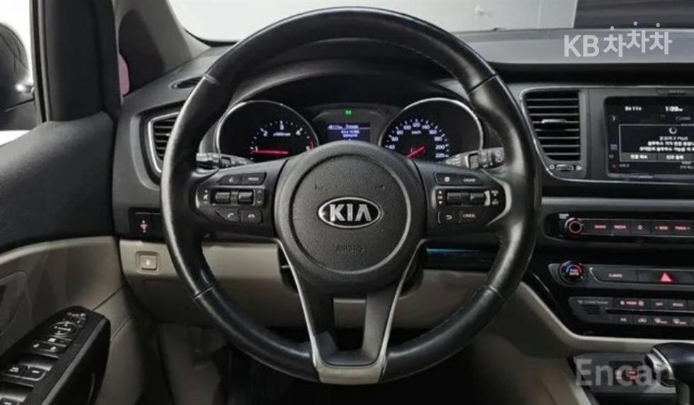 2020 - kia carnival