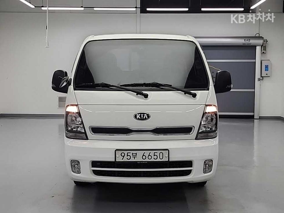 2020 - kia bongo iii